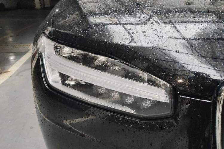 Used Volvo XC90 2020 T5 Smart Drive Luxury Edition 5 Seats Right Front Headlight