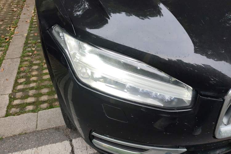 Used Volvo XC90 2020 T6 Zhiyi Luxury 7-Seater Right Front Headlight