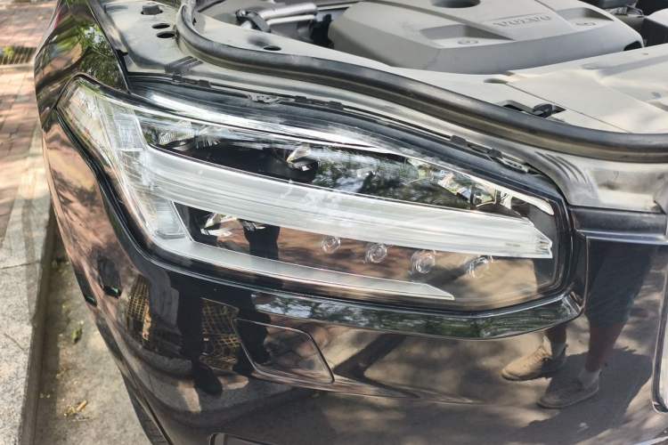 Used Volvo XC90 2020 Facelifted T6 Zhiyi Luxury 7-Seater Right Front Headlight