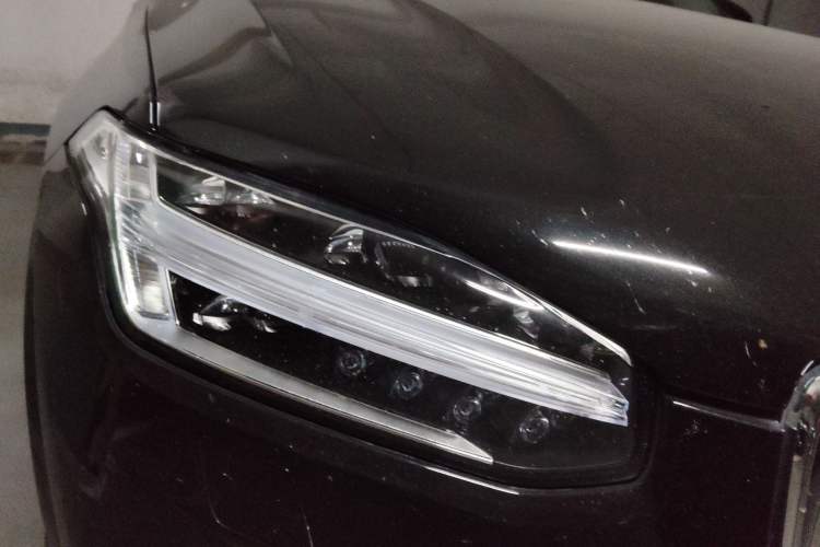 Used Volvo XC90 2020 T6 Zhiyi Luxury 7-Seater Right Front Headlight