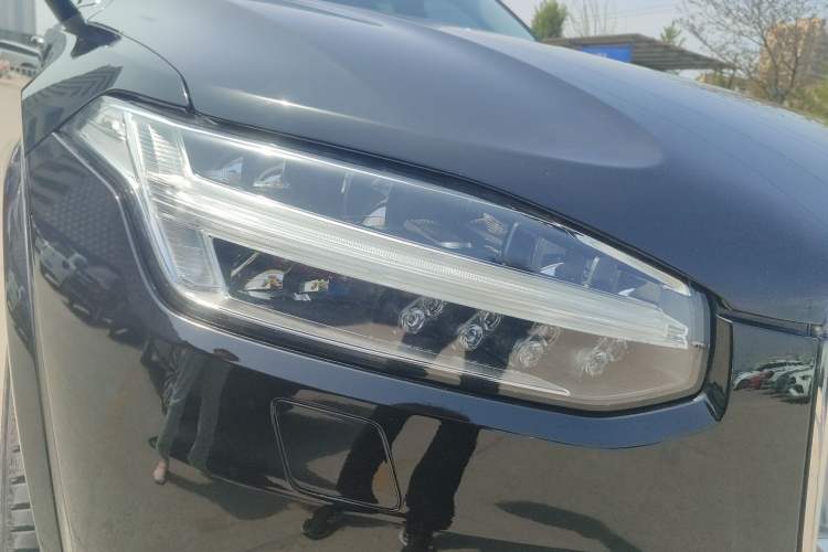 Used Volvo XC90 2020 Facelifted T6 Zhiyi Luxury 7-Seater Right Front Headlight
