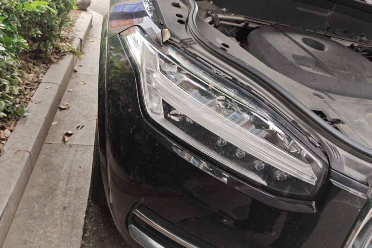 Used Volvo XC90 2020 T5 SmartDrive Luxury 7-Seater Right Front Headlight