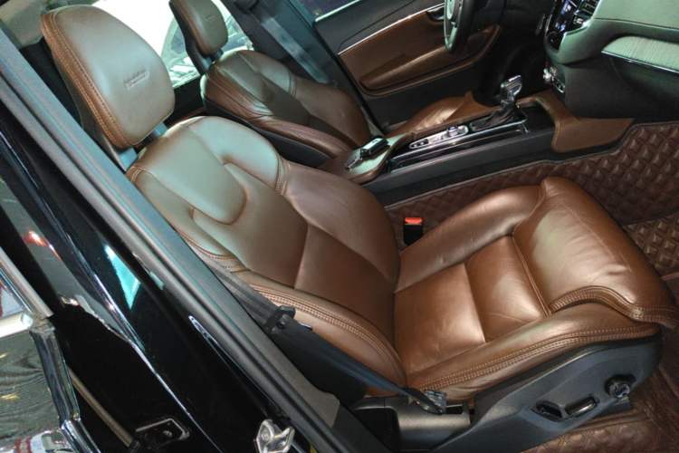 Used Volvo XC90 2020 Facelifted T6 Zhiya Luxury 7-Seater Right Front Seat
