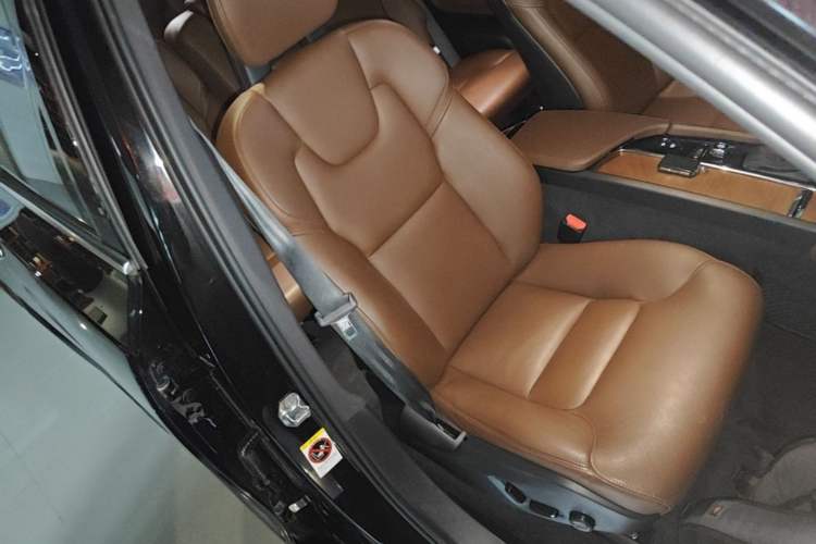 Used Volvo XC90 2020 Facelifted T6 Zhiyi Luxury 7-Seater Right Front Seat