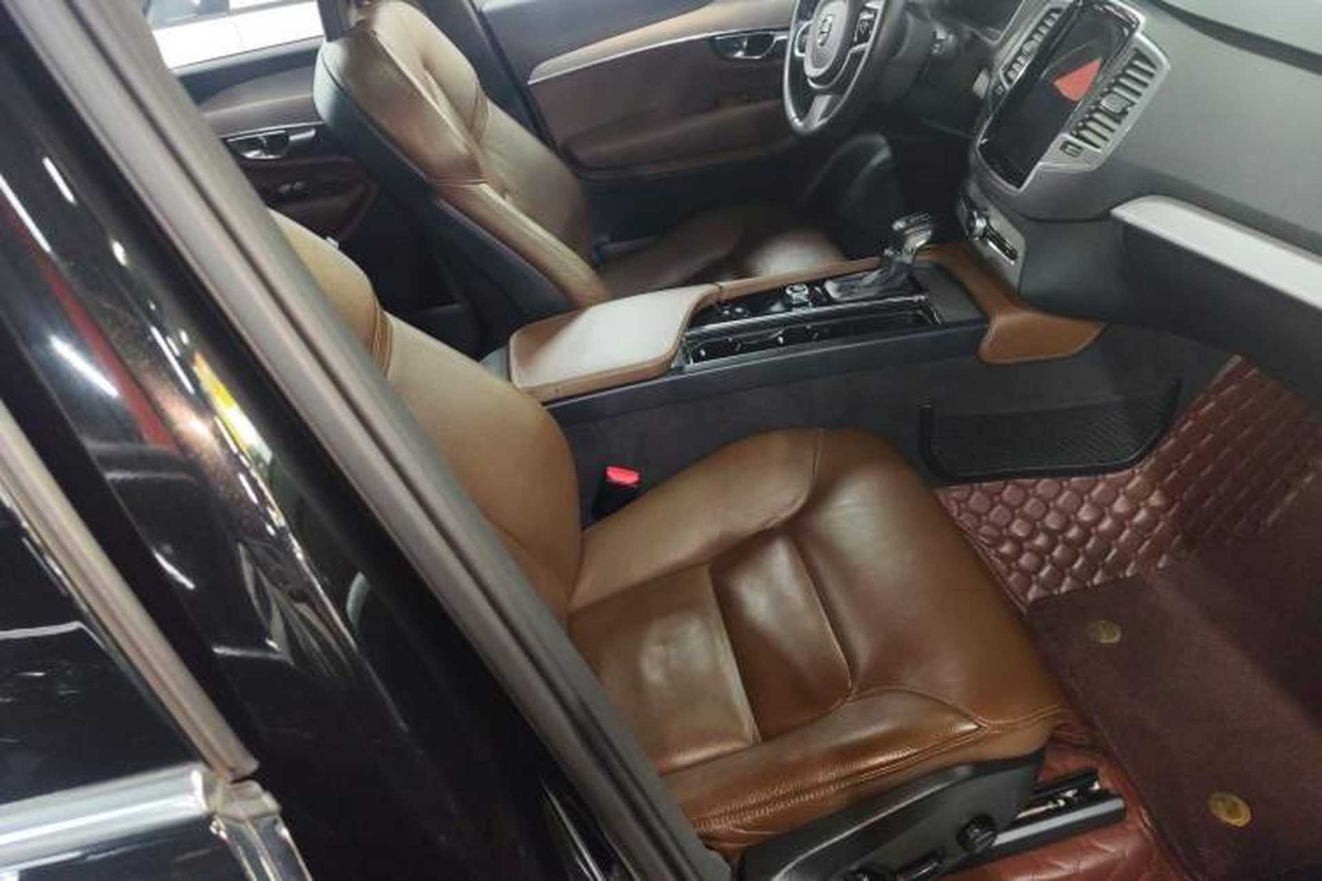 Used Volvo XC90 2020 T5 Smart Drive Luxury Edition 5 Seats Right Front Seat