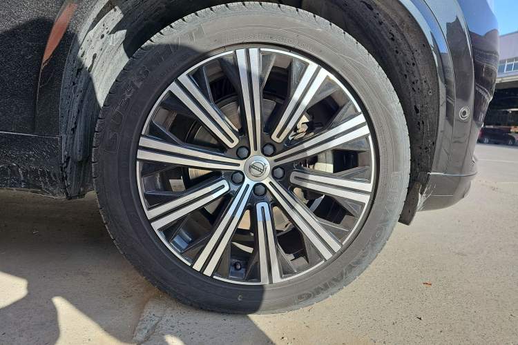 Used Volvo XC90 2020 Facelifted T6 Zhiya Luxury 7-Seater Right Front Wheel Hub