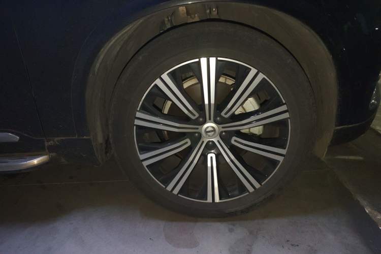 Used Volvo XC90 2020 Facelifted T6 Zhiya Luxury 7-Seater Right Front Wheel Hub