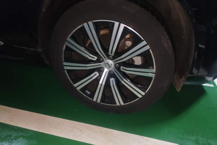 Used Volvo XC90 2020 Facelifted T6 Zhiyi Luxury 7-Seater Right Front Wheel Hub