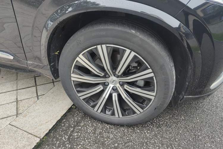 Used Volvo XC90 2020 Facelifted T6 Zhiyi Luxury 7-Seater Right Front Wheel Hub