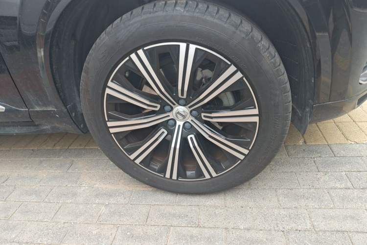 Used Volvo XC90 2020 T6 Zhiyi Luxury 7-Seater Right Front Wheel Hub