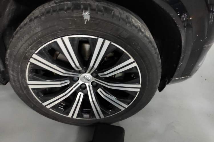 Used Volvo XC90 2020 Facelifted T6 Zhiyi Luxury 7-Seater Right Front Wheel Hub