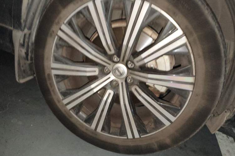 Used Volvo XC90 2020 T6 Zhiya Luxury 7-Seater Right Front Wheel Hub