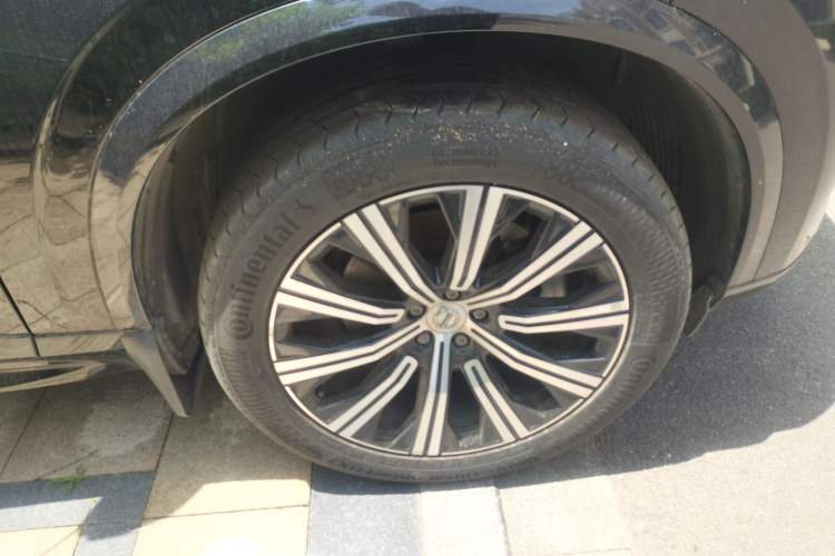 Used Volvo XC90 2020 T6 Zhiyi Luxury 7-Seater Right Front Wheel Hub