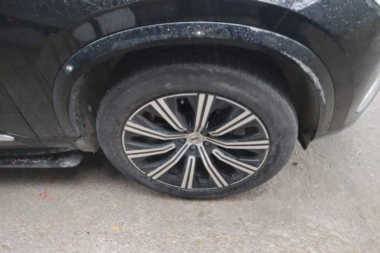 Used Volvo XC90 2020 T5 Smart Drive Luxury Edition 5 Seats Right Front Wheel Hub