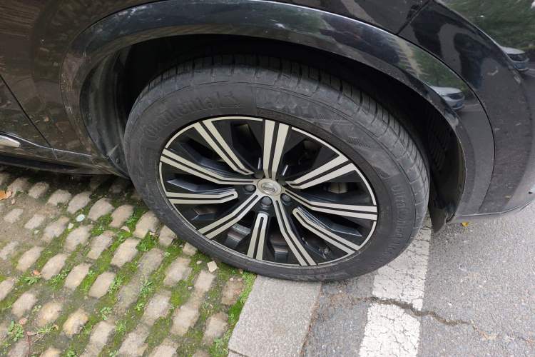 Used Volvo XC90 2020 T6 Zhiyi Luxury 7-Seater Right Front Wheel Hub
