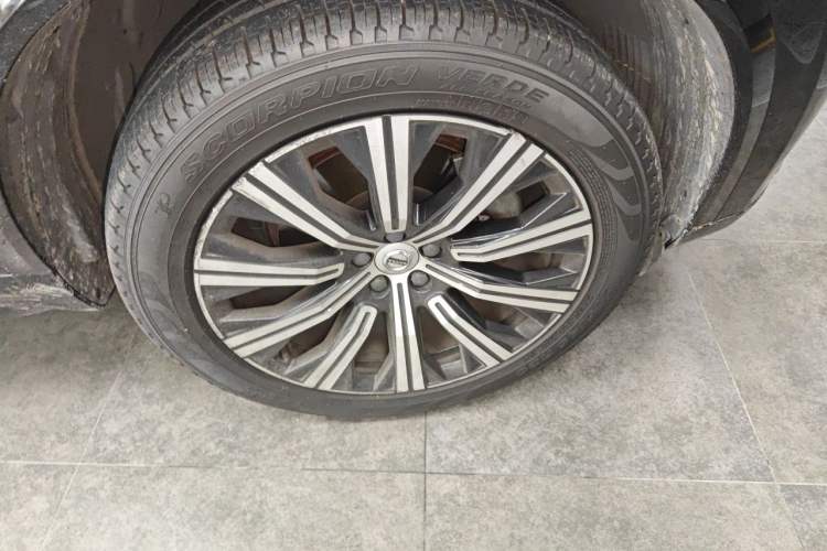 Used Volvo XC90 2020 T6 Zhiyi Luxury 7-Seater Right Front Wheel Hub