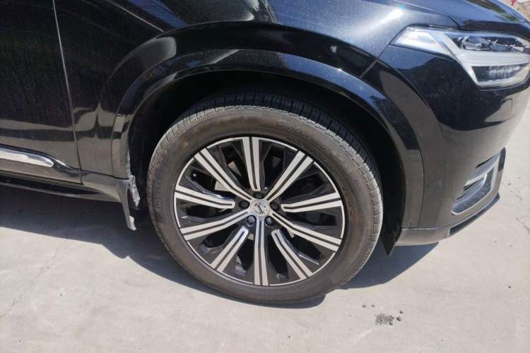 Used Volvo XC90 2020 T6 Zhiyi Luxury 7-Seater Right Front Wheel Hub