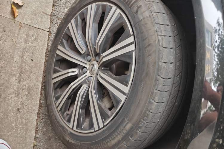 Used Volvo XC90 2020 T5 SmartDrive Luxury 7-Seater Right Front Wheel Hub