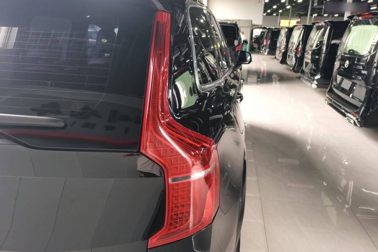 Used Volvo XC90 2020 Facelifted T6 Zhiyi Luxury 7-Seater Right Rear Taillight