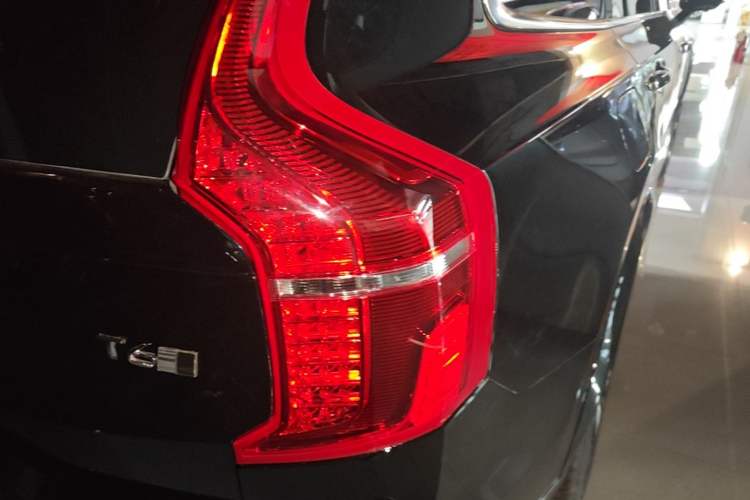 Used Volvo XC90 2020 Facelifted T6 Zhiyi Luxury 7-Seater Right Rear Taillight