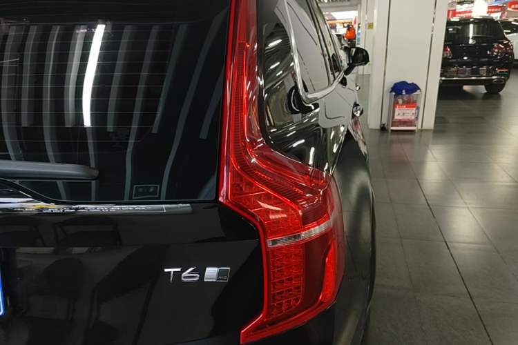 Used Volvo XC90 2020 T6 Zhiyi Luxury 7-Seater Right Rear Taillight