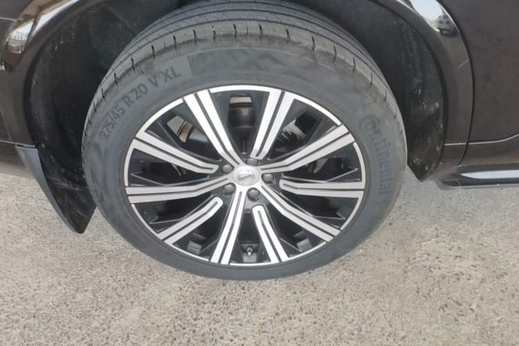 Used Volvo XC90 2020 T5 SmartDrive Luxury 7-Seater Right Rear Wheel Hub