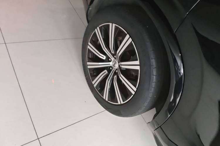Used Volvo XC90 2020 Facelifted T6 Zhiya Luxury 7-Seater Right Rear Wheel Hub
