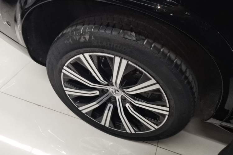 Used Volvo XC90 2020 T6 Zhiya Luxury 7-Seater Right Rear Wheel Hub