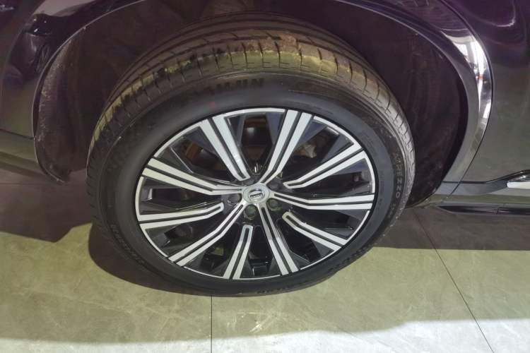 Used Volvo XC90 2020 T6 Zhiya Luxury 7-Seater Right Rear Wheel Hub