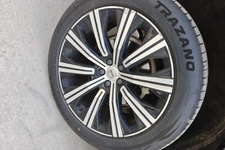 Used Volvo XC90 2020 Facelifted T6 Zhiyi Luxury 7-Seater Right Rear Wheel Hub