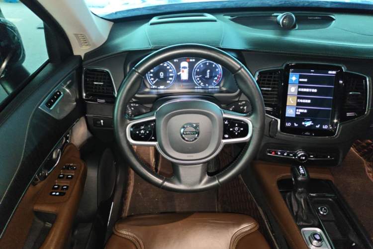 Used Volvo XC90 2020 Facelifted T6 Zhiya Luxury 7-Seater Steering Wheel
