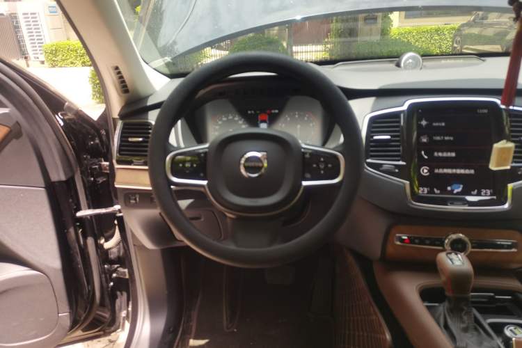 Used Volvo XC90 2020 T6 Zhiyi Luxury 7-Seater Steering Wheel