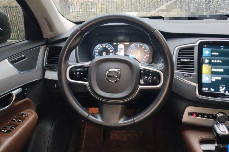 Used Volvo XC90 2020 T5 Smart Drive Luxury Edition 5 Seats Steering Wheel