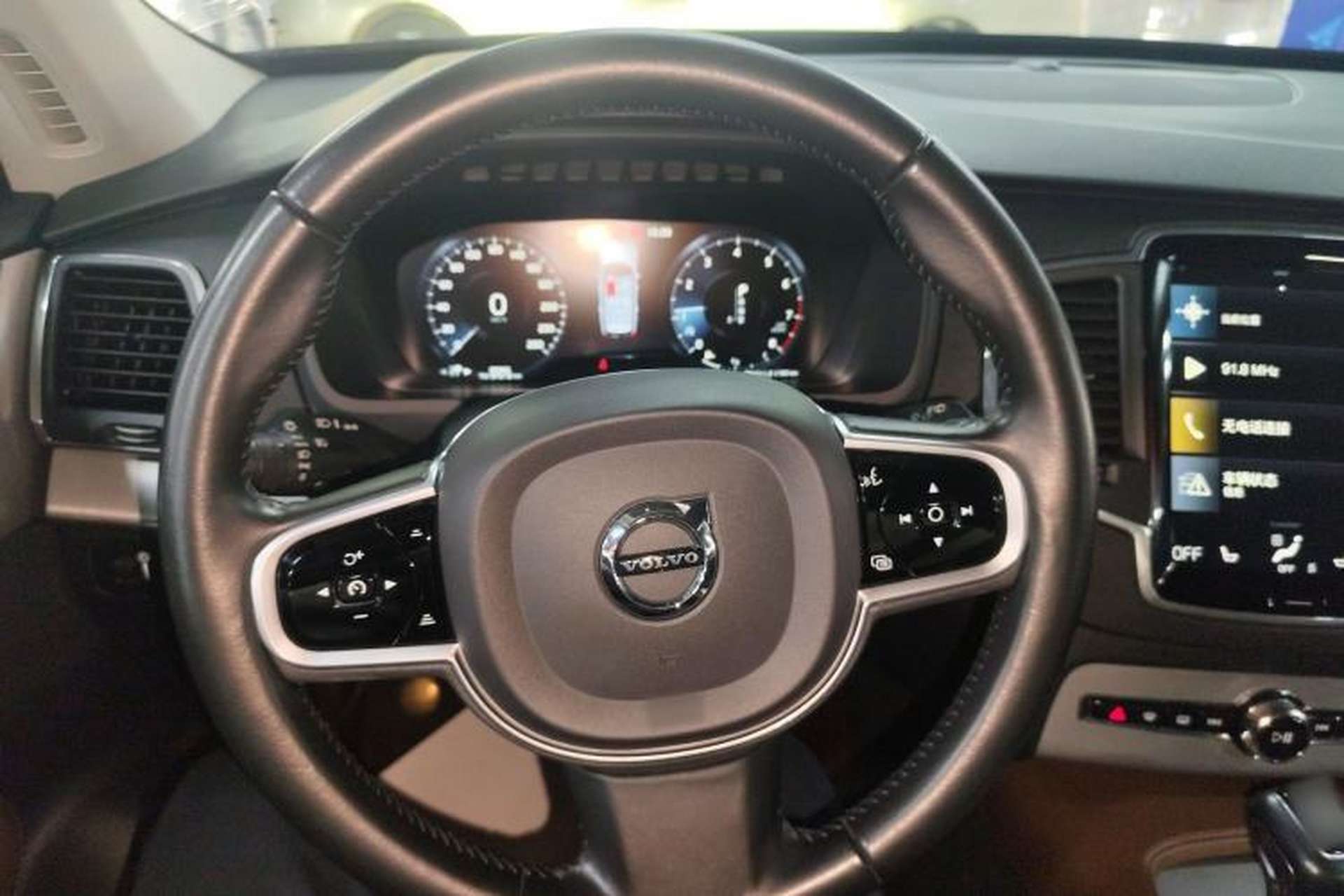 Used Volvo XC90 2020 T5 Smart Drive Luxury Edition 5 Seats Steering Wheel