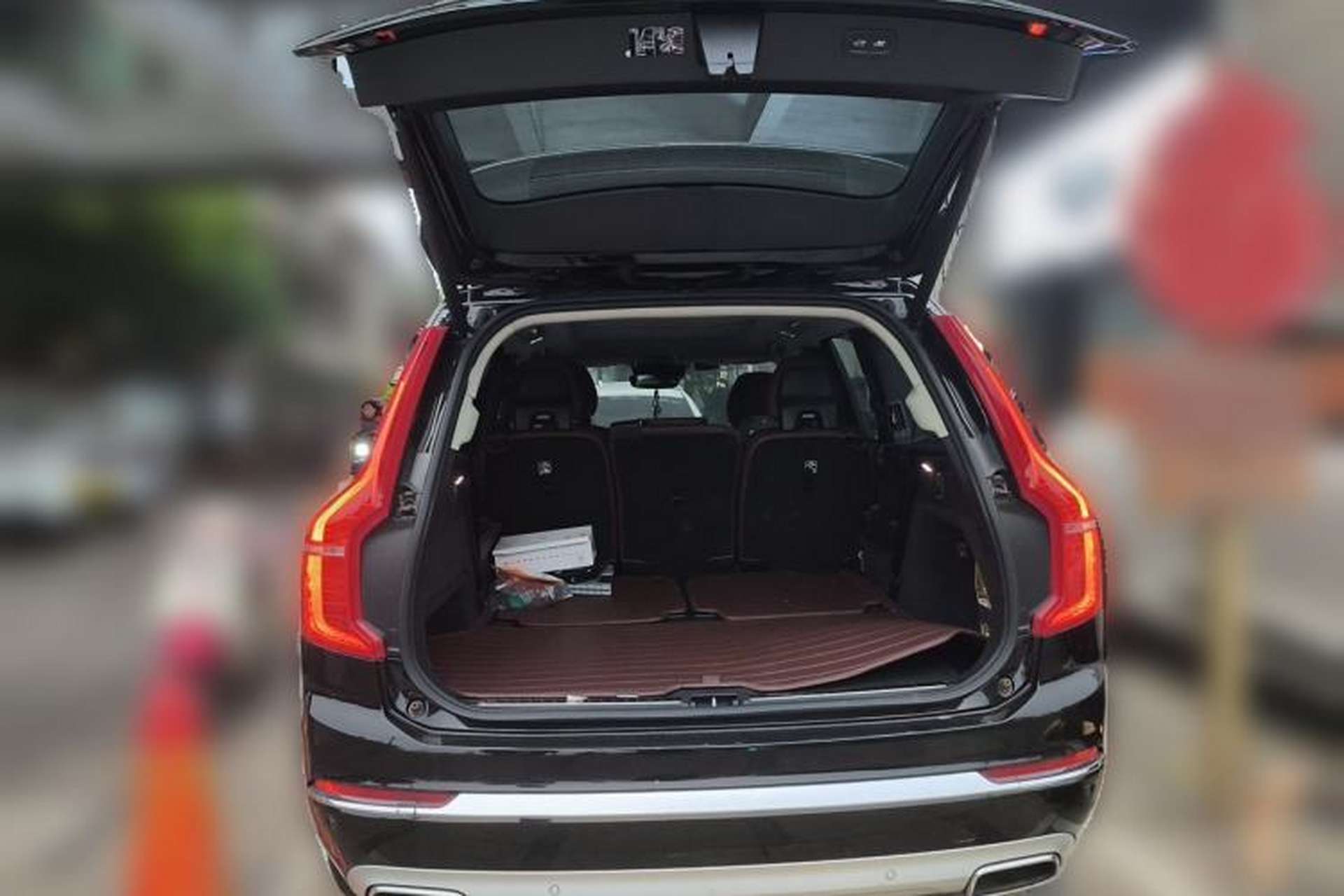 Used Volvo XC90 2020 T6 Zhiyi Luxury 7-Seater Trunk
