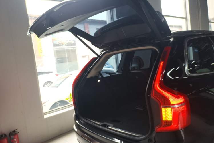 Used Volvo XC90 2020 Facelifted T6 Zhiyi Luxury 7-Seater Trunk
