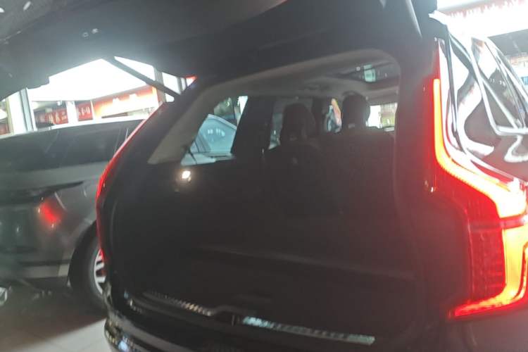 Used Volvo XC90 2020 Facelifted T6 Zhiya Luxury 7-Seater Trunk