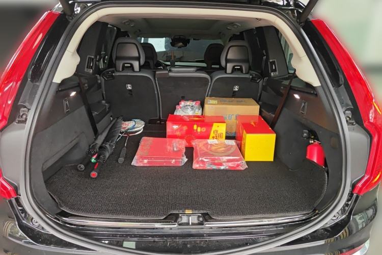 Used Volvo XC90 2020 T6 Zhiyi Luxury 7-Seater Trunk