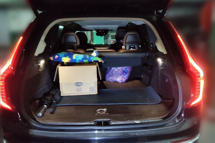 Used Volvo XC90 2020 T6 Zhiyi Luxury 7-Seater Trunk