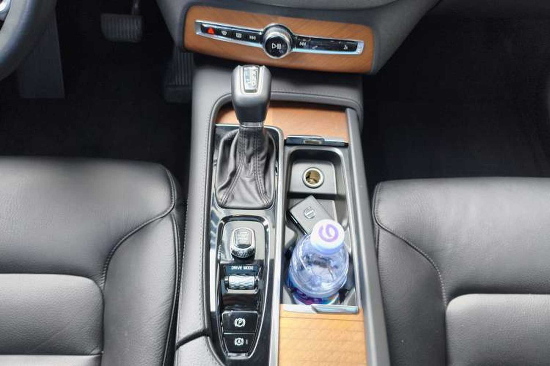 Used Volvo XC90 2020 T6 Zhiyi Sport Edition 7-Seater Gear Lever