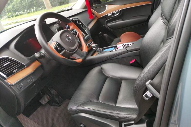 Used Volvo XC90 2020 T6 Zhiyi Sport Edition 7-Seater Left Front Seat