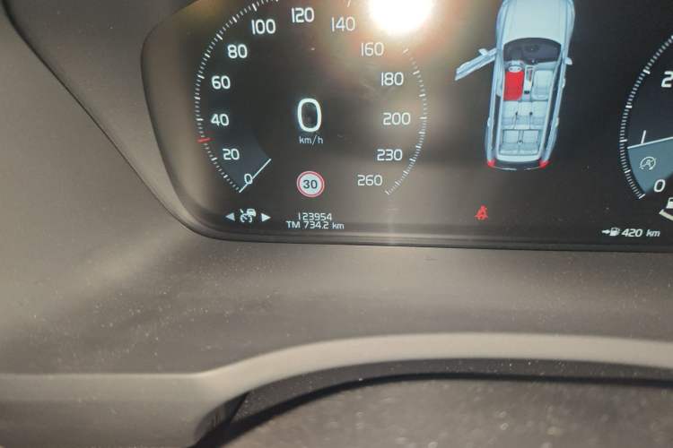 Used Volvo XC90 2020 Facelifted T6 Zhiya Luxury 7-Seater Odometer Close Up