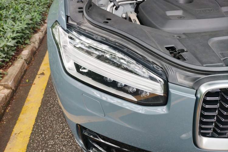 Used Volvo XC90 2020 T6 Zhiyi Sport Edition 7-Seater Right Front Headlight