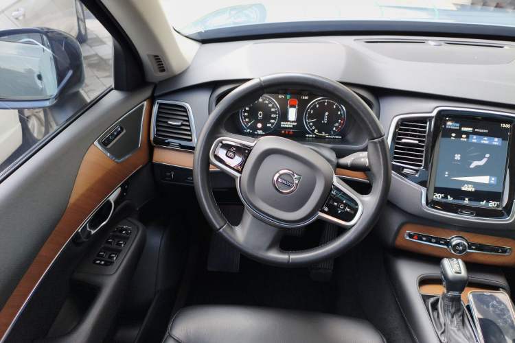 Used Volvo XC90 2020 T6 Zhiyi Sport Edition 7-Seater Steering Wheel