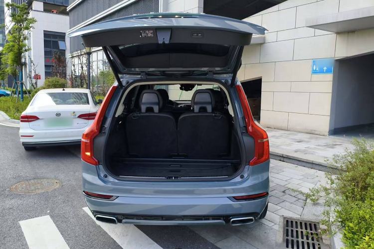 Used Volvo XC90 2020 T6 Zhiyi Sport Edition 7-Seater Trunk