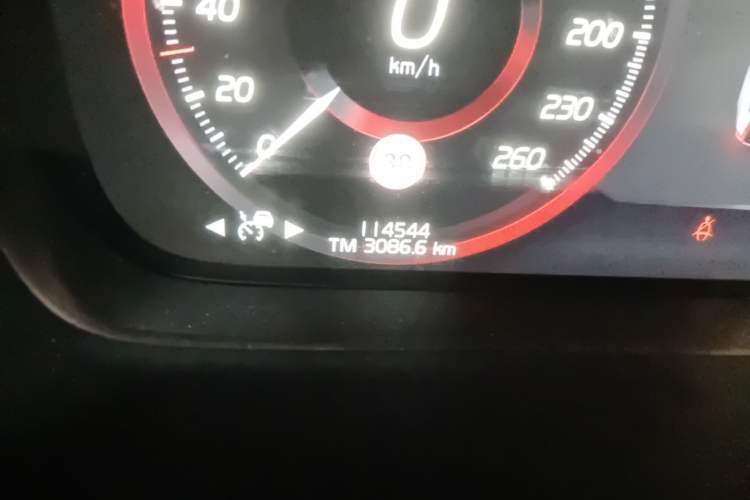 Used Volvo XC90 2020 T6 Zhiya Sport Edition 7-Seater Odometer Close Up
