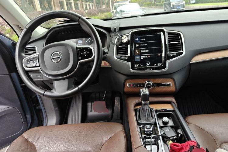 Used Volvo XC90 2020 T6 Zhiyi Luxury 7-Seater Center Console