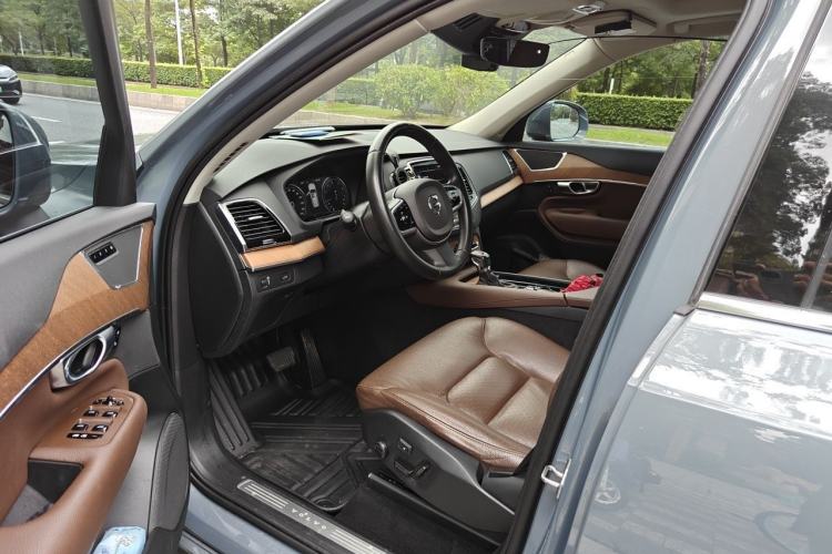 Used Volvo XC90 2020 T6 Zhiyi Luxury 7-Seater Driver Seat