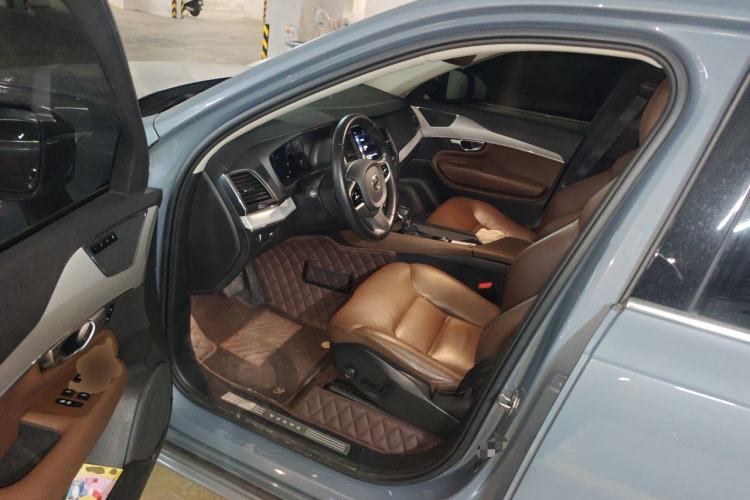 Used Volvo XC90 2020 T5 SmartDrive Luxury 7-Seater Driver Seat
