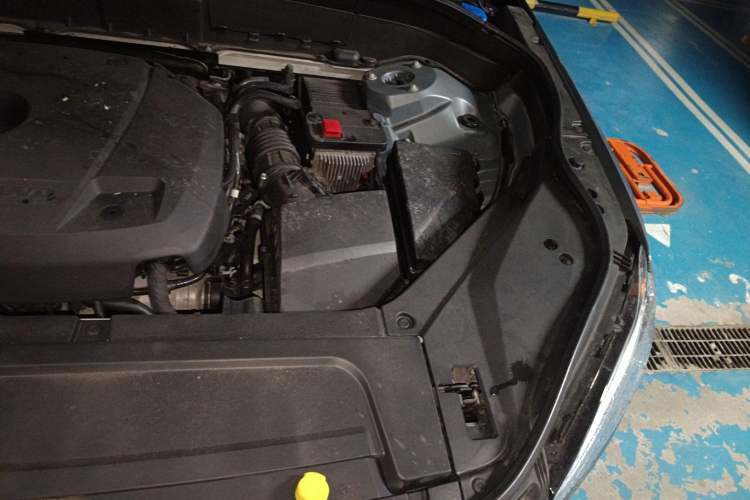 Used Volvo XC90 2020 T6 Zhiyi Luxury 7-Seater Engine Bay Left